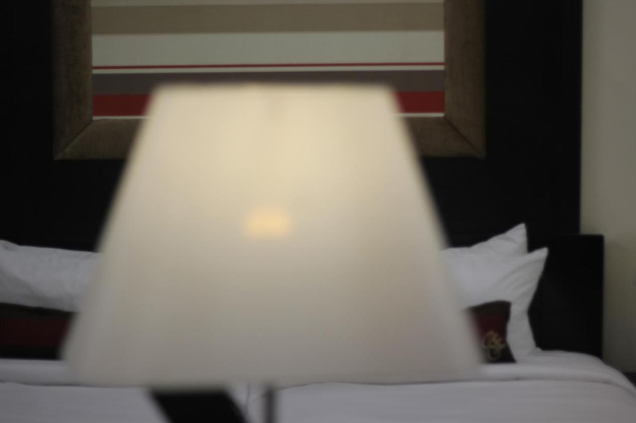 Hotel Grand Enclave Lahore Habitación foto